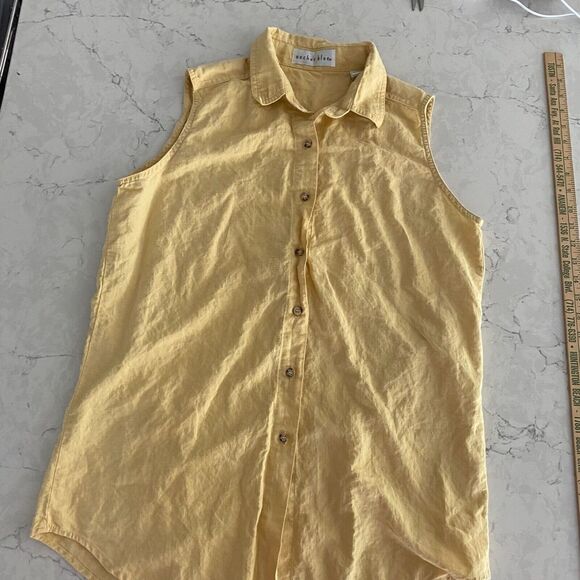 anchor blue Tops - Anchor Blue Shirt Top Womens Large Yellow Sleeveless Linen Classic Button-Up